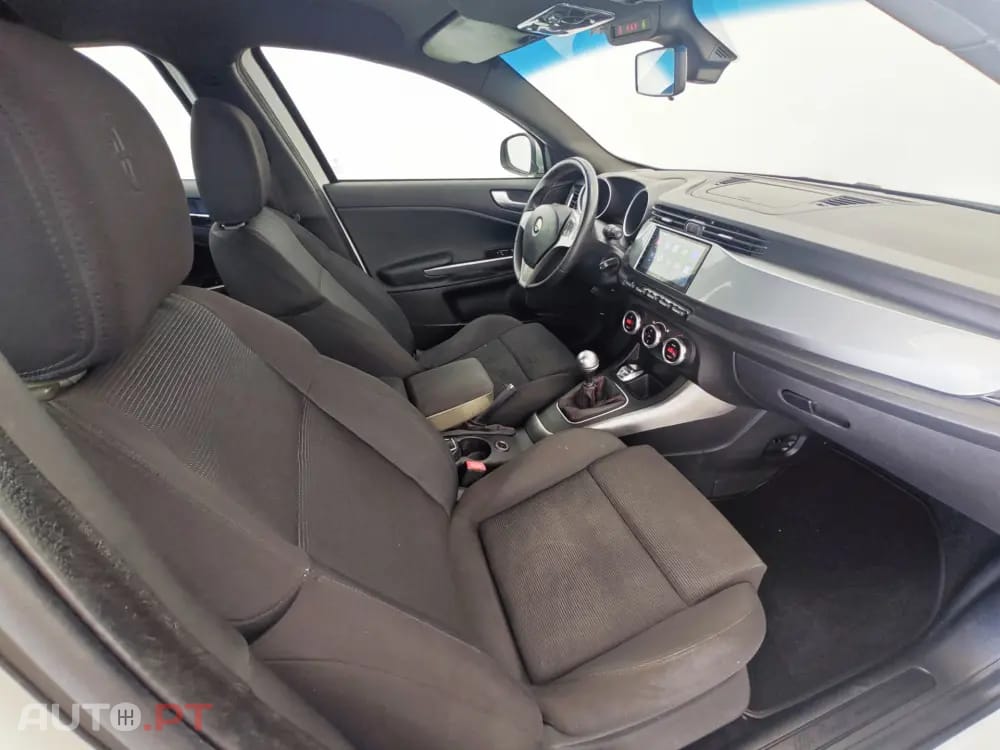 Alfa Romeo Giulietta 1.6 JTDM Veloce