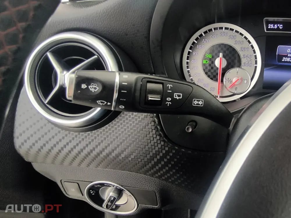 Mercedes-Benz A 180 (BlueEFFICIENCY) AMG Sport