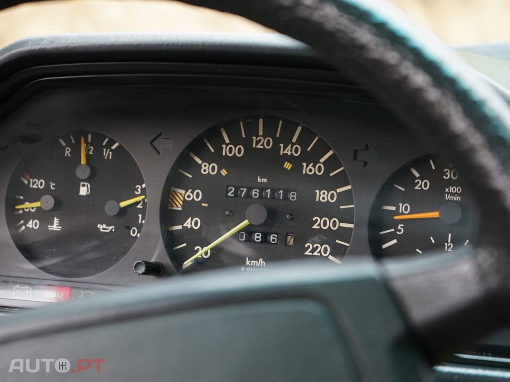 Mercedes-Benz 300 D 4 MATIC W124