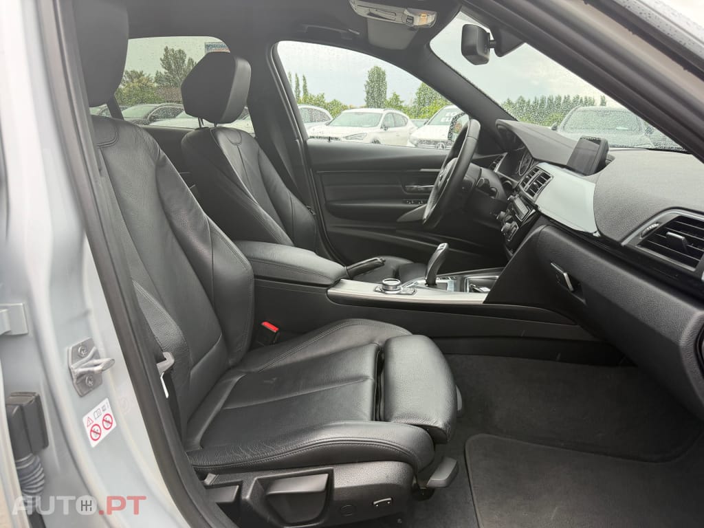 BMW 330 e iPerformance Pack M