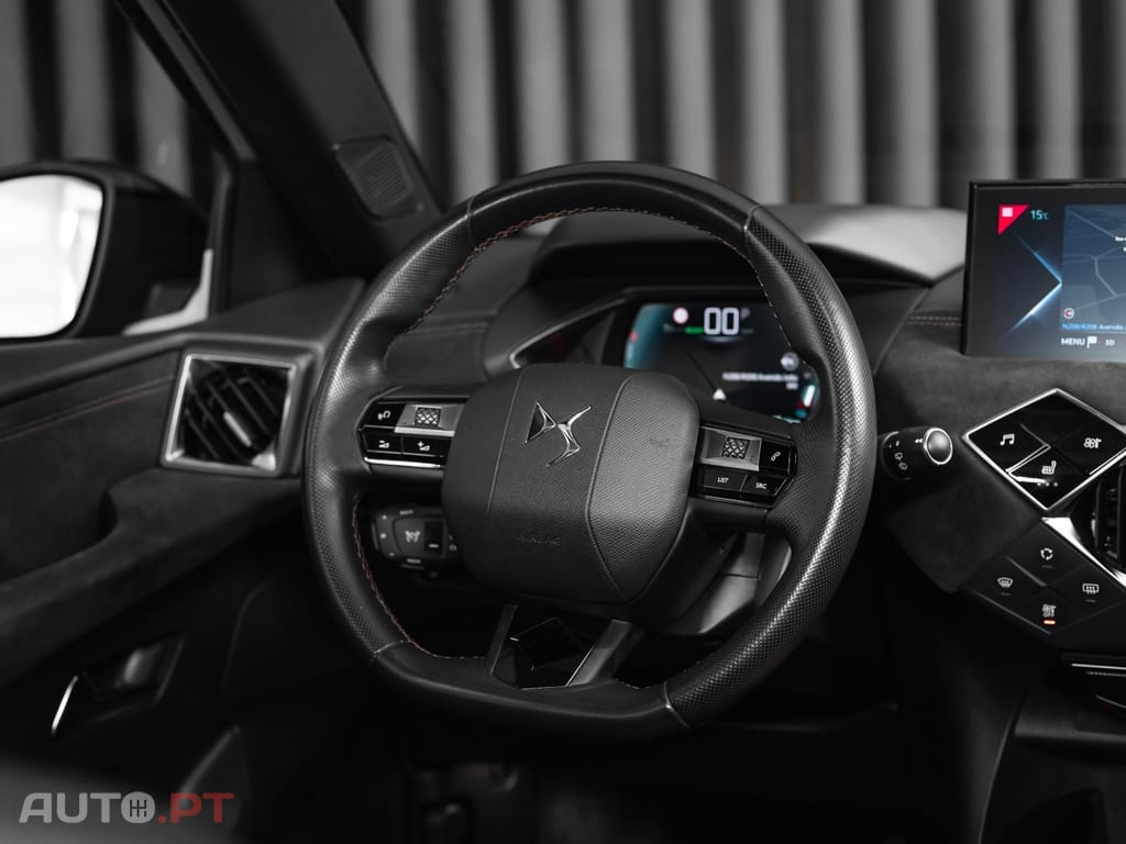 DS DS3 Crossback E-TENSE PERFORMANCE LINE