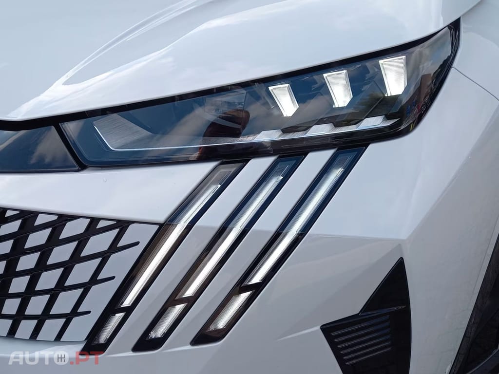 Peugeot E-3008 GT I.V.A DEDUTIVEL