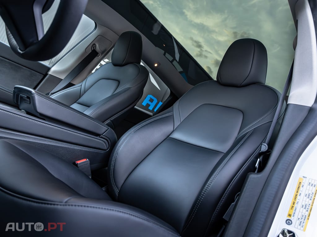 Tesla Model Y Tração Traseira