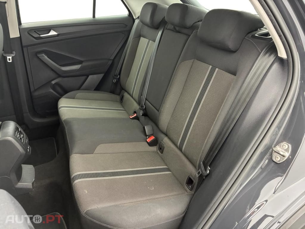 Volkswagen T-Roc 2.0 TDI Lounge Business DSG