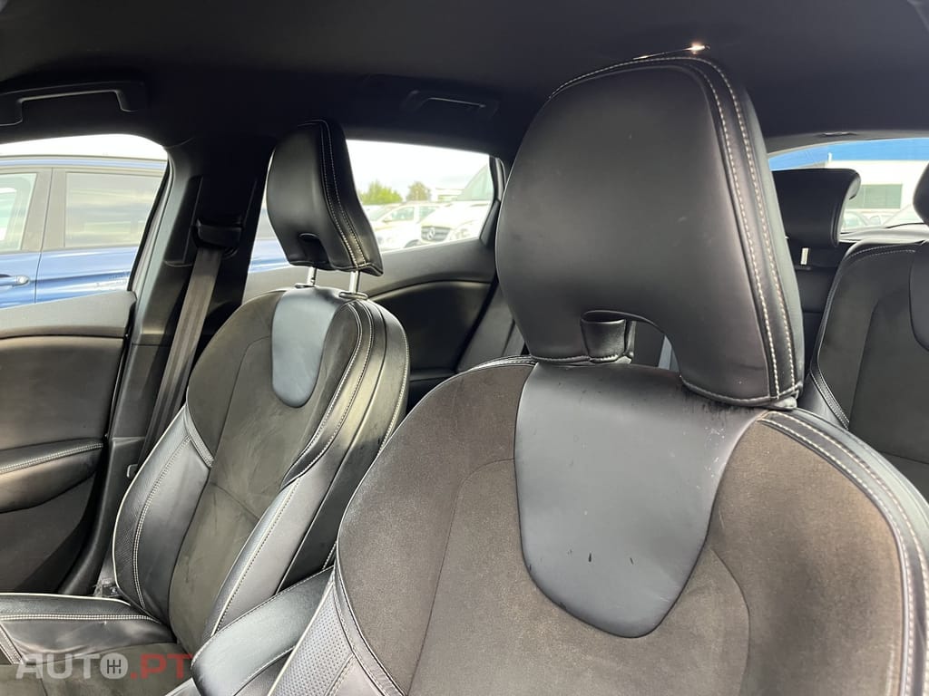 Volvo V40 D2
