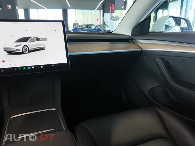 Tesla Model 3 Standard Range Plus RWD