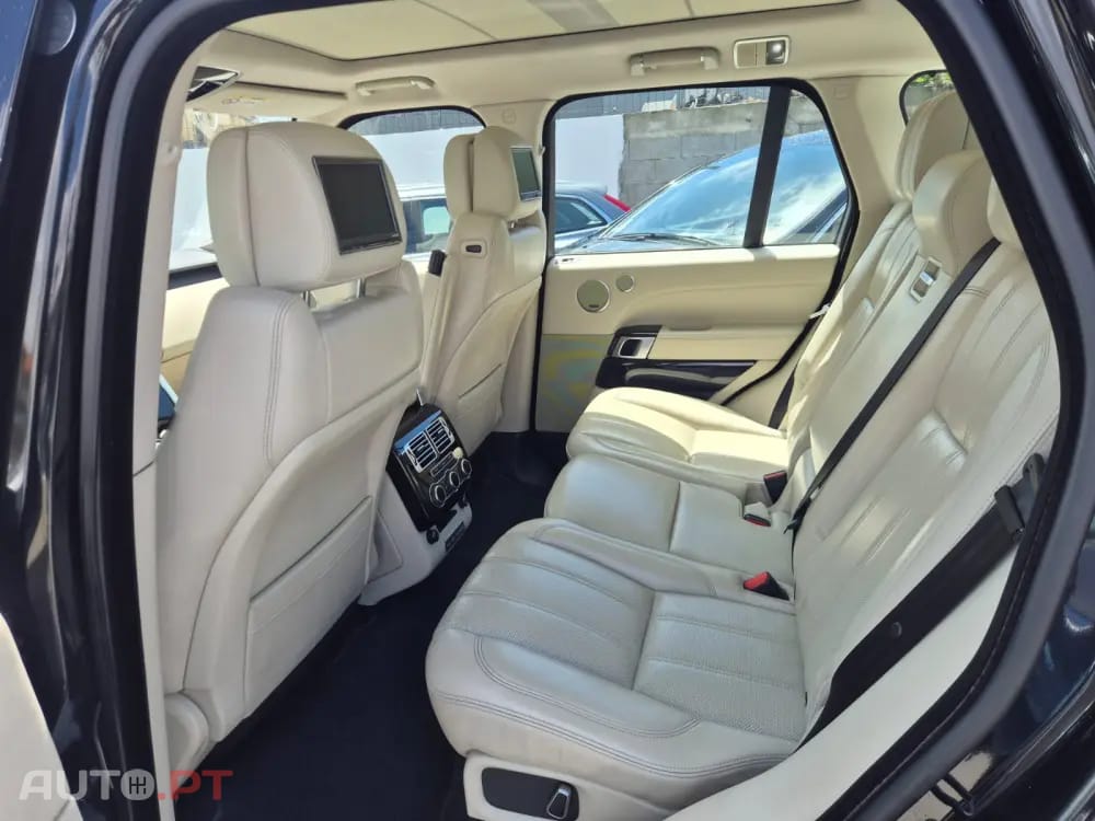 Land Rover Range Rover 4.4 SDV8 Vogue