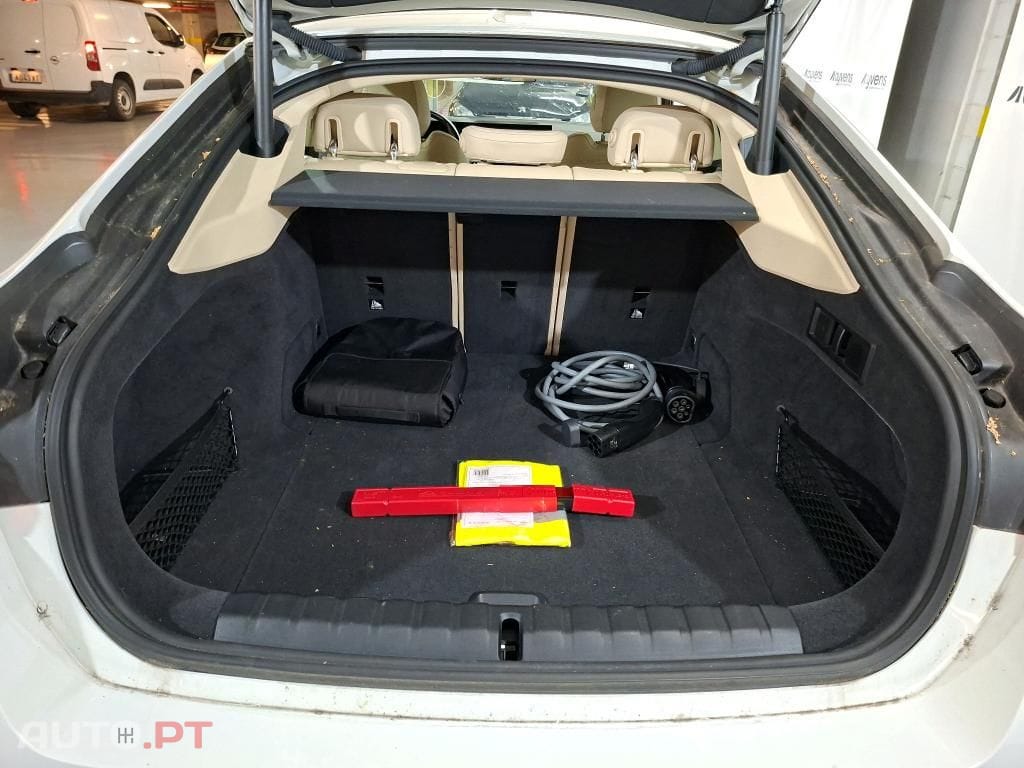 BMW i4 eDrive40
