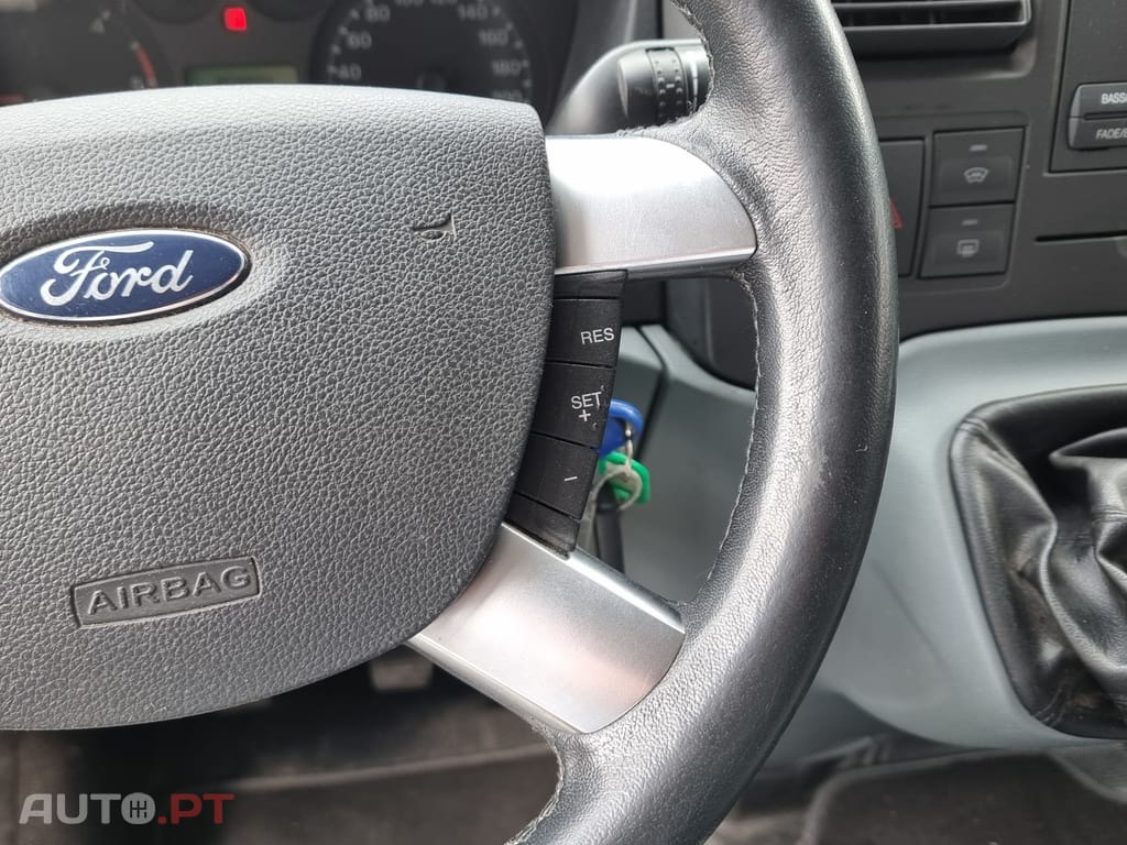 Ford Transit 350L 2.2 TDCi Longa-T.Médio