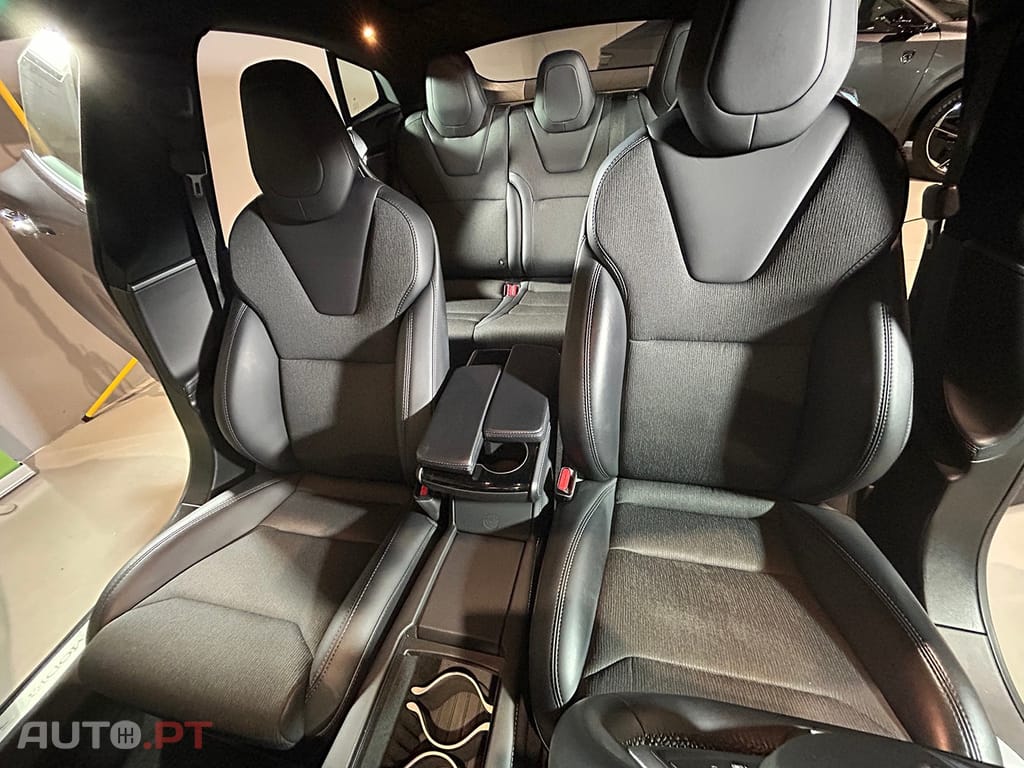 Tesla Model S 75D