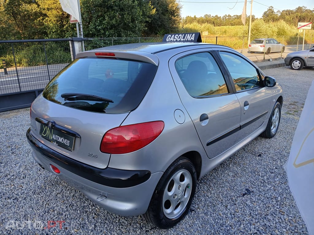 Peugeot 206 1.0 XR