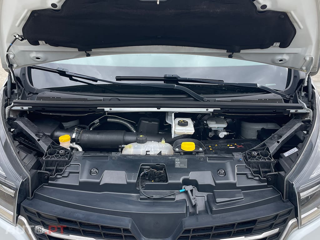 Renault Trafic 2.0 dCi IVA Dedutível