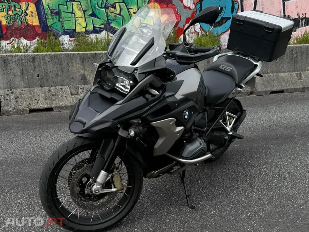 BMW C 650 GT 1200 GS Exclusive triple back