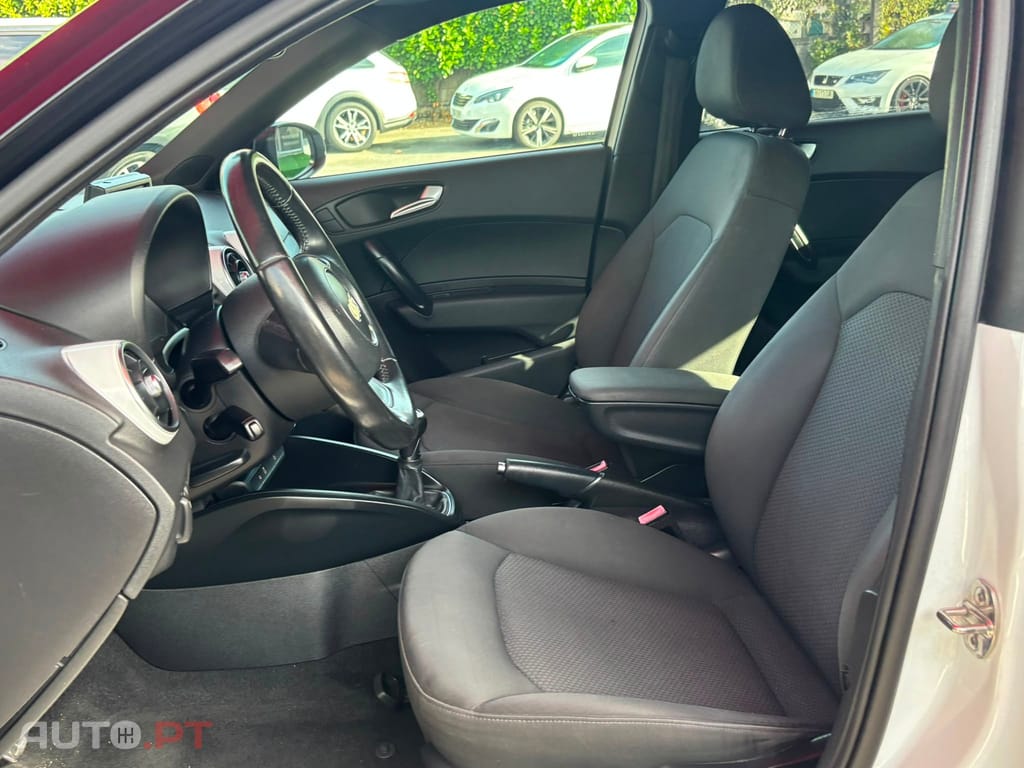 Audi A1 1.6 TDi S-line