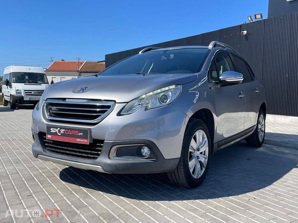 Peugeot 2008 1.2 PureTech Style