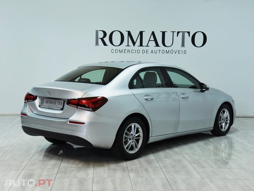 Mercedes-Benz A 180 D AUTO. SEDAN