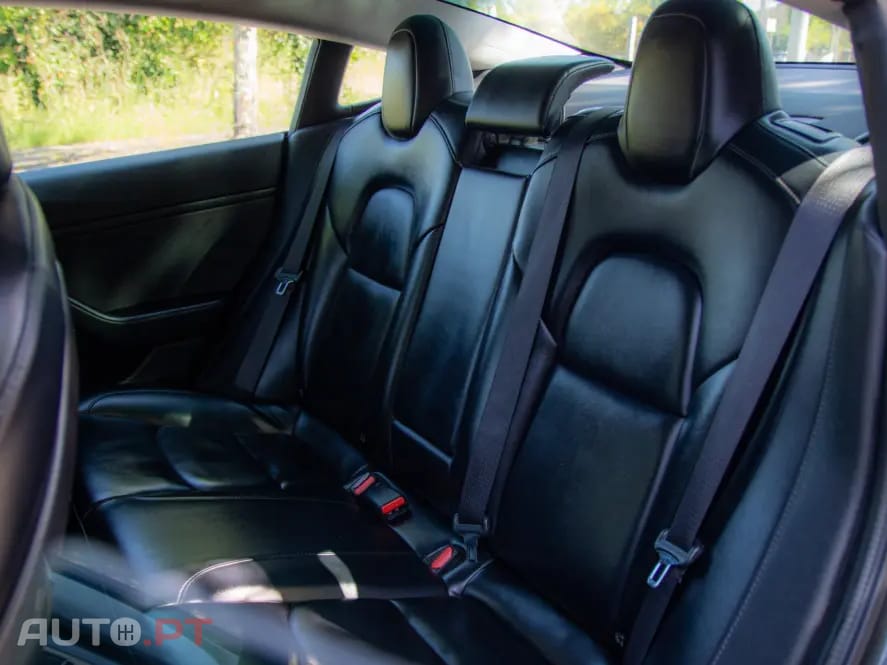 Tesla Model 3 Standard Range Plus RWD