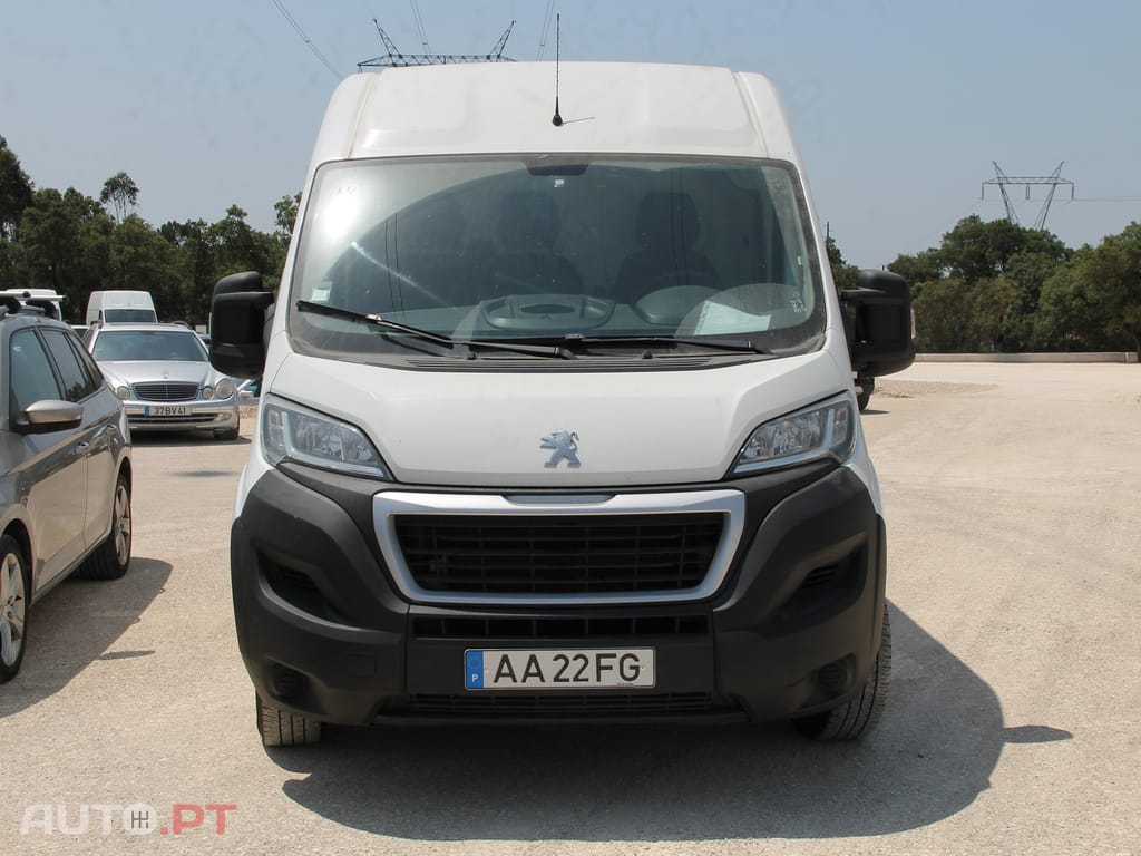 Peugeot Boxer 2.2 BlueHDi 330 L2H2