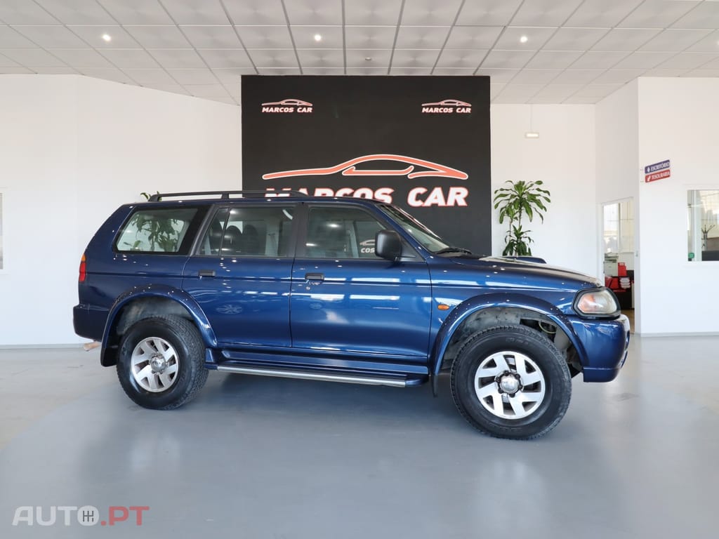 Mitsubishi Pajero Sport 2.5 TD GLS
