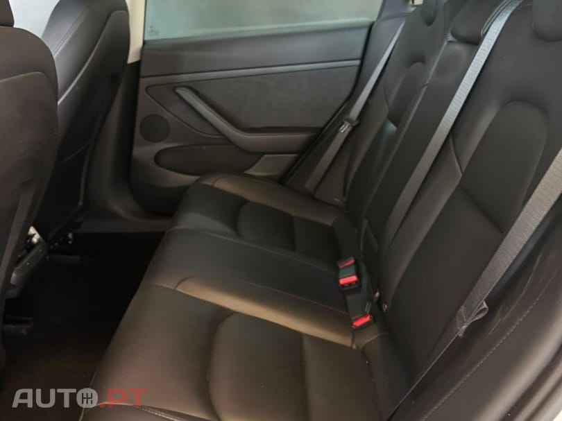 Tesla Model 3 Tração Traseira