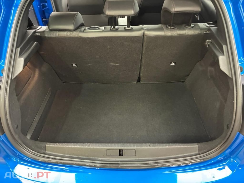 Peugeot E-208 50 kWh Roadtrip