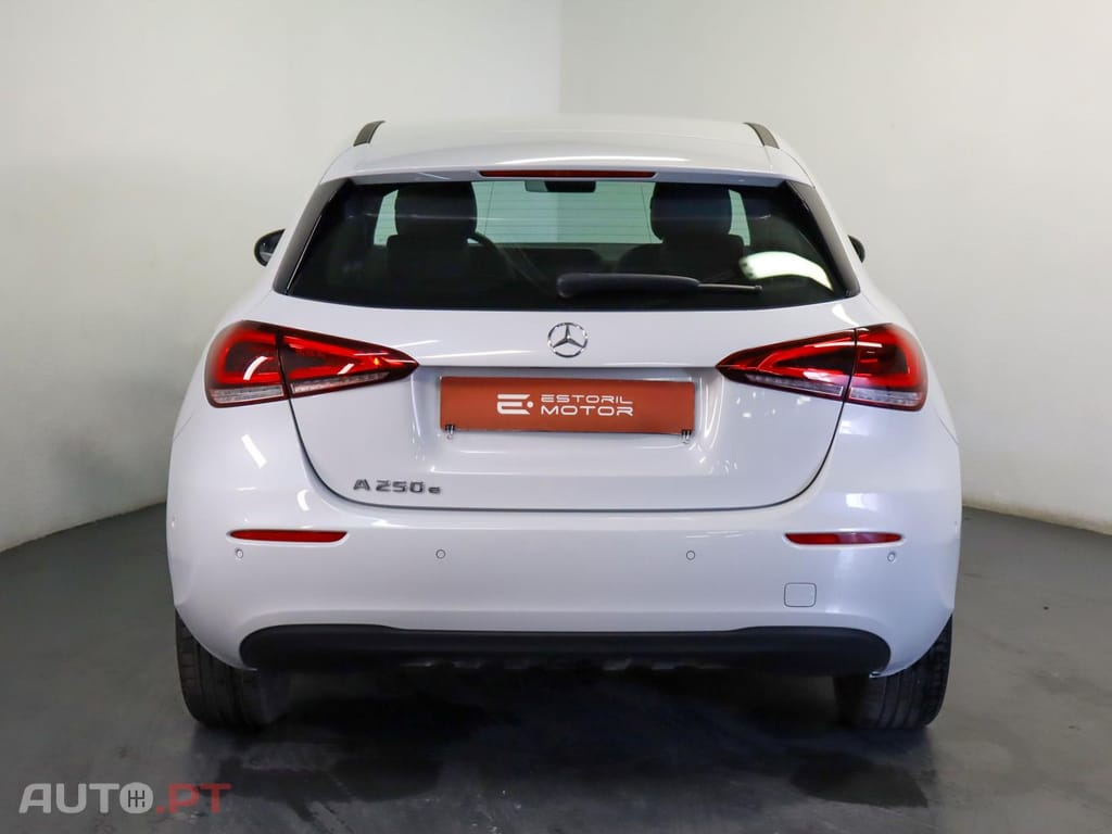 Mercedes-Benz A 250 e Auto