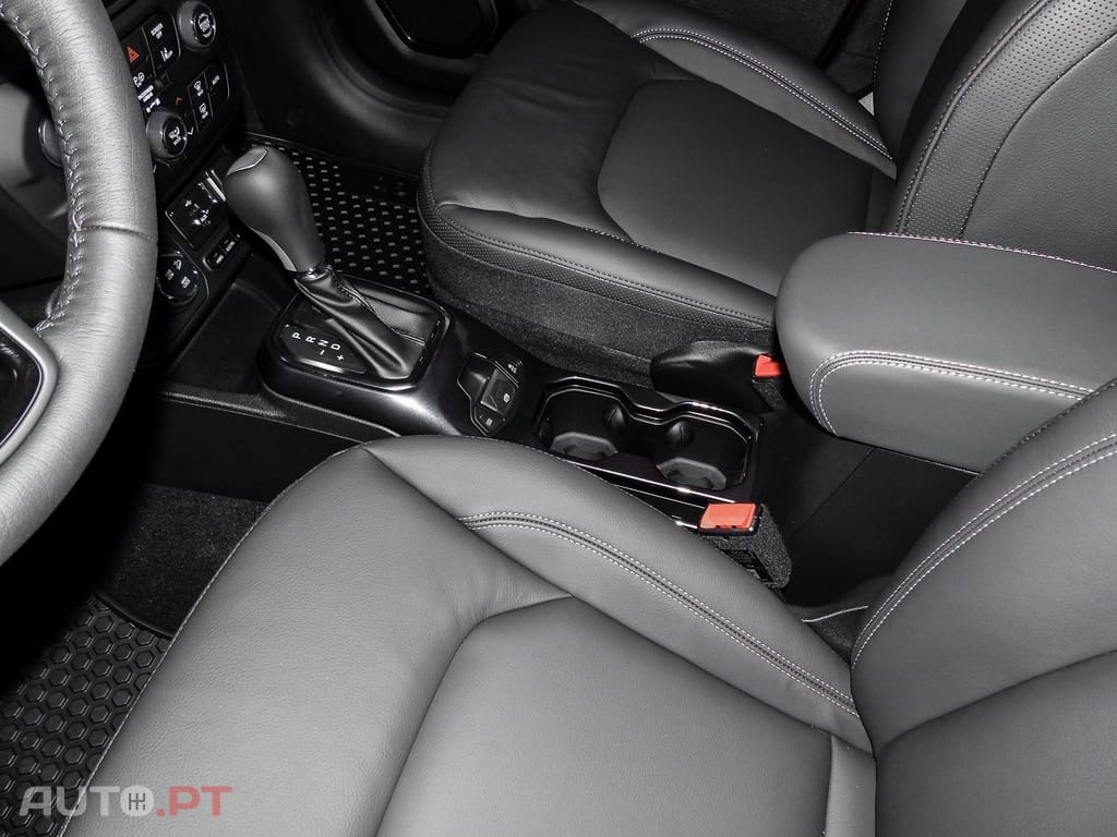 Jeep Renegade I.V.A DEDUTÍVEL  S 4Xe Plug-In Hybrid
