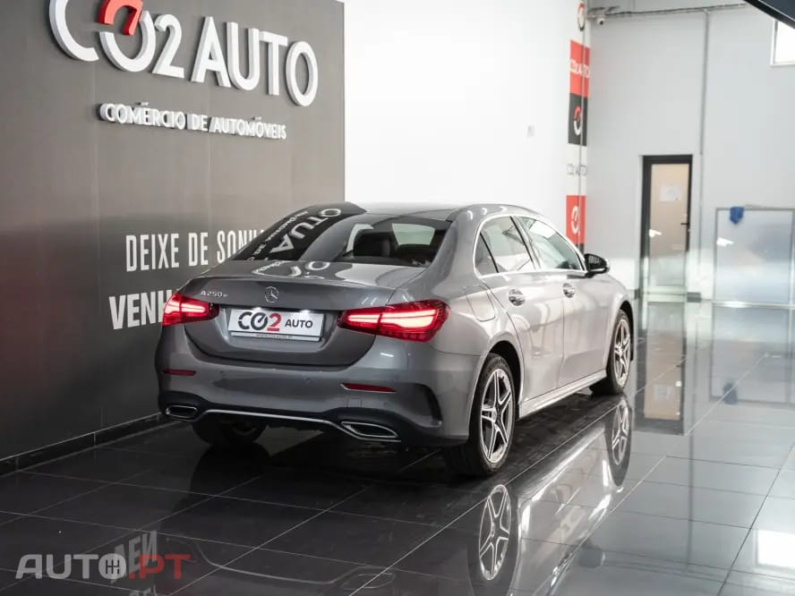 Mercedes-Benz A 250 e AMG Line