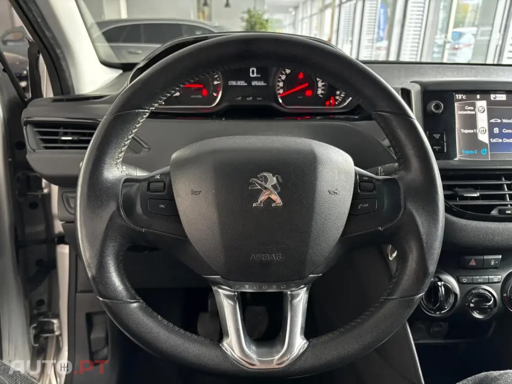 Peugeot 208 1.2 VTi Access