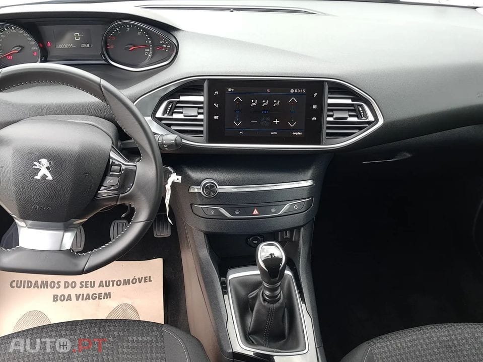 Peugeot 308 1.5 BlueHDi Business Line