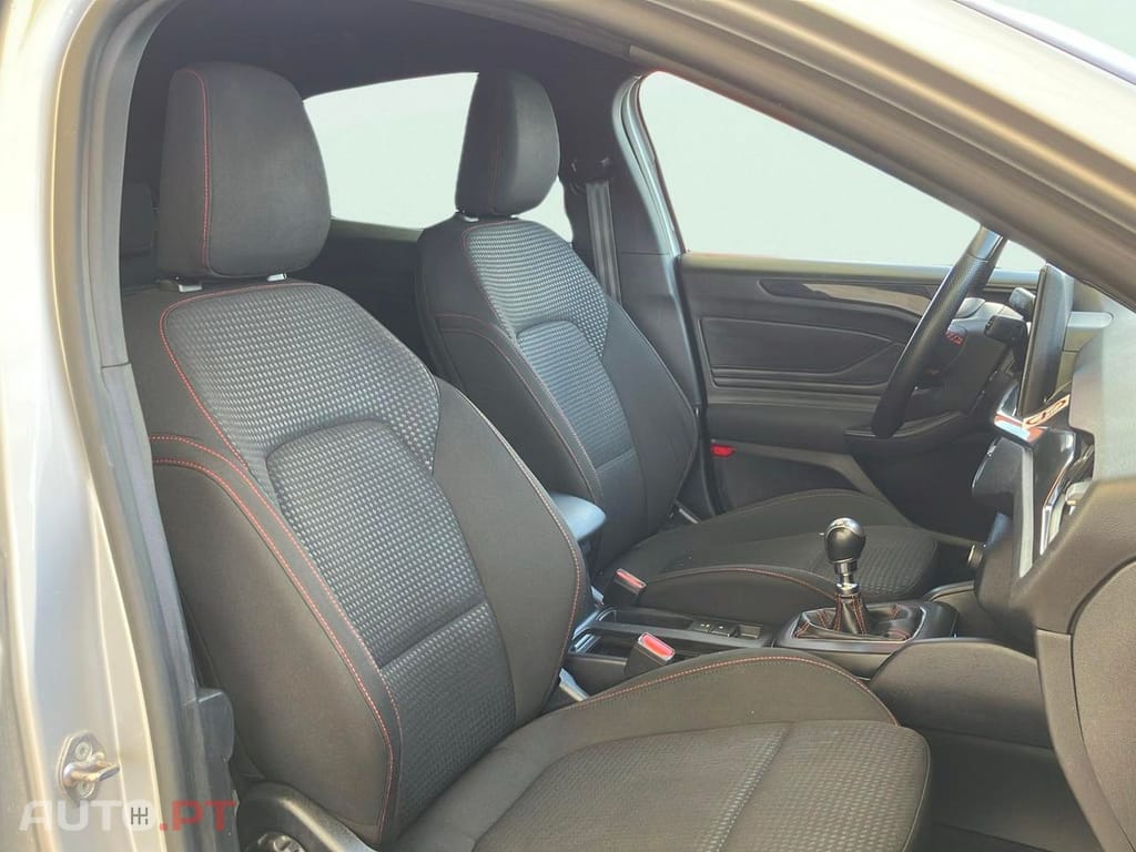 Ford Focus 1.0 EcoBoost MHEV ST-Line