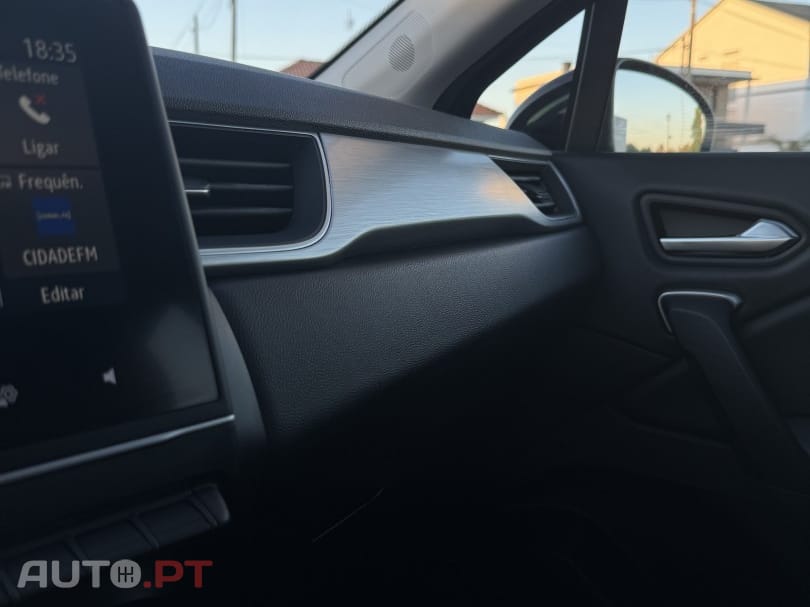 Renault Captur 1.6 E-Tech Full Hybrid Evolution