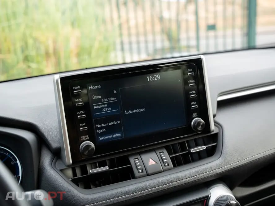 Toyota RAV4 2.5 HDF Comfort — fotografia 13