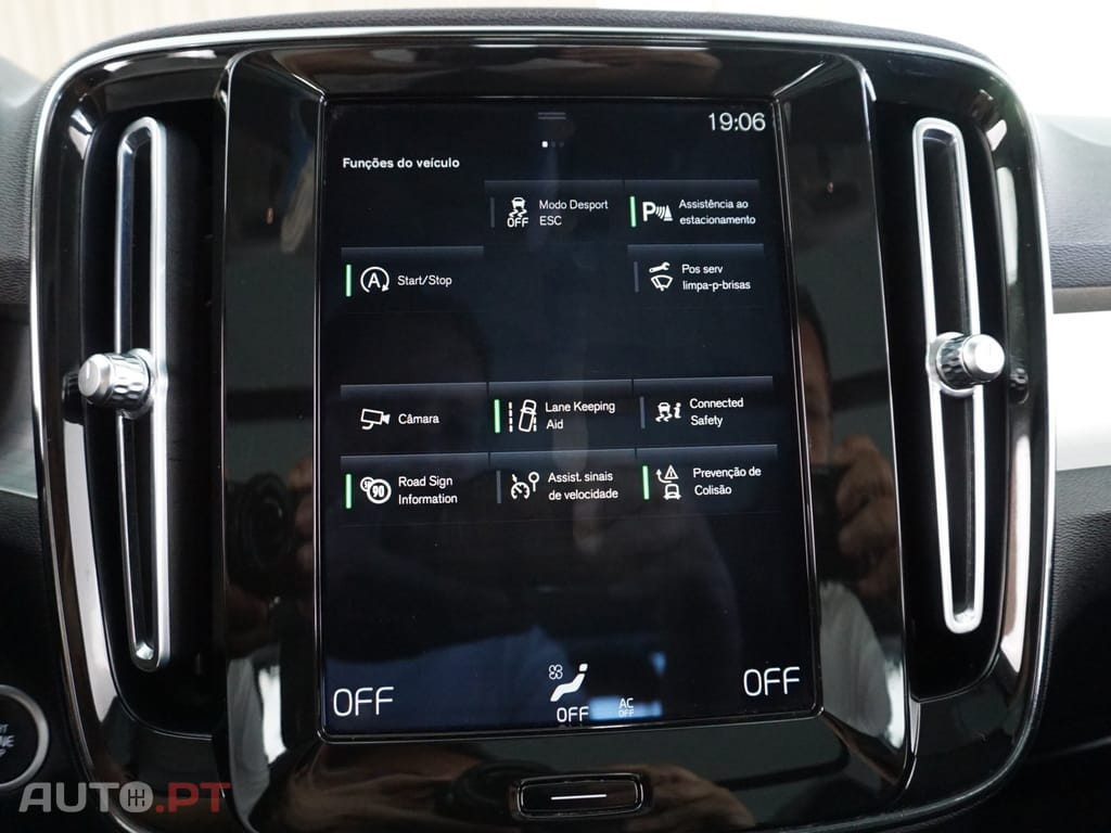 Volvo XC40 T2 Momentum Pro