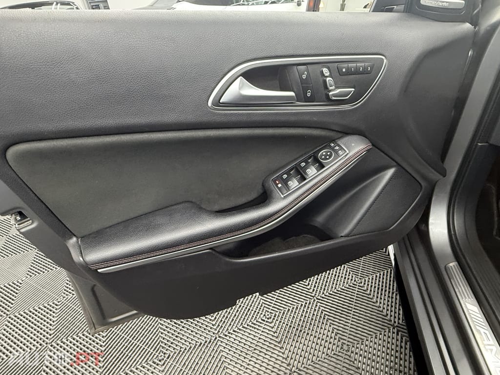 Mercedes-Benz A 45 AMG 4-Matic