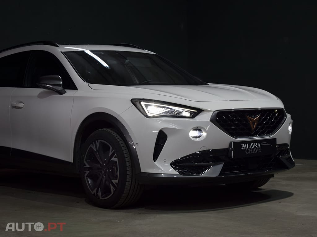 Cupra Formentor 1.4 Hybrid -Teto Panoramico e de abrir