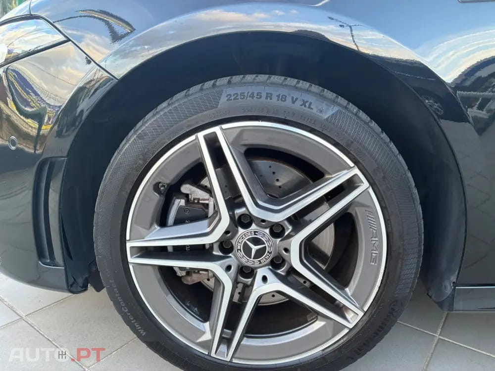Mercedes-Benz A 250 E AMG Line