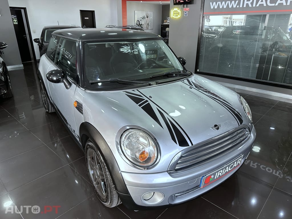 MINI Cooper Cooper R56