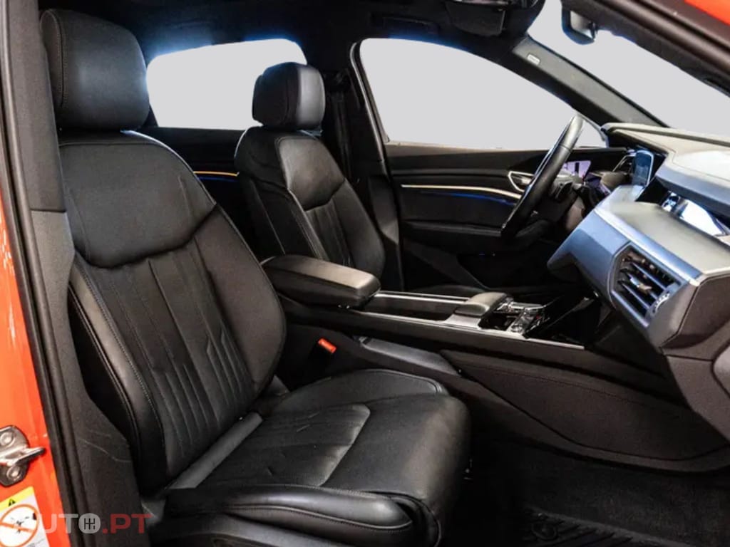Audi E-Tron I.V.A DEDUTIVEL 55 S LINE