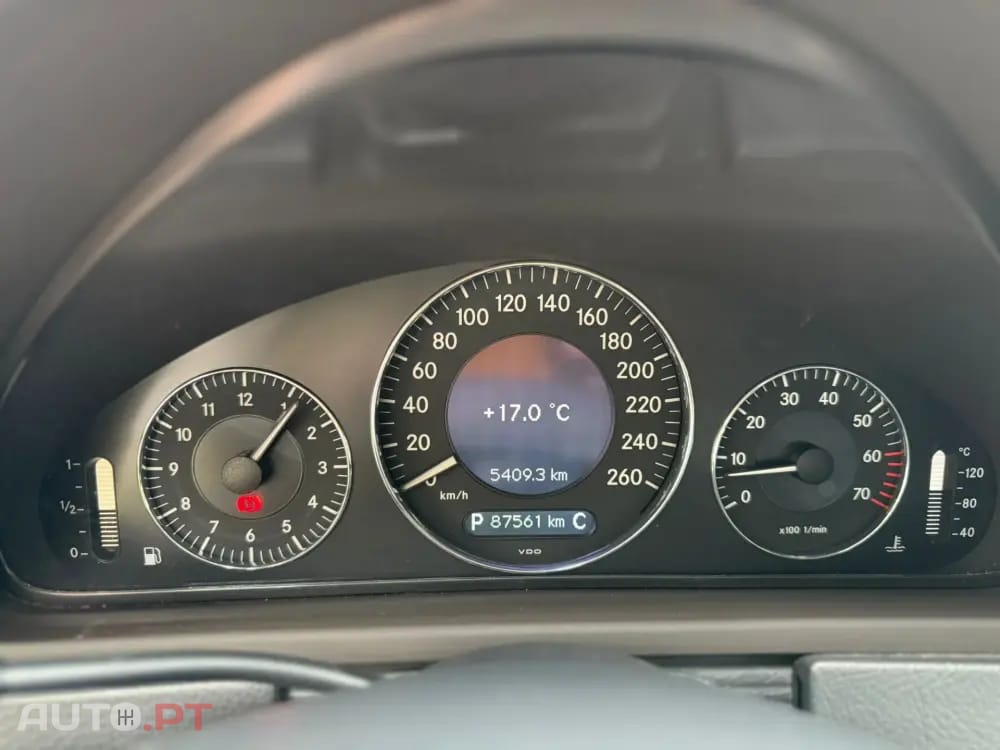 Mercedes-Benz CLK 240 Outro