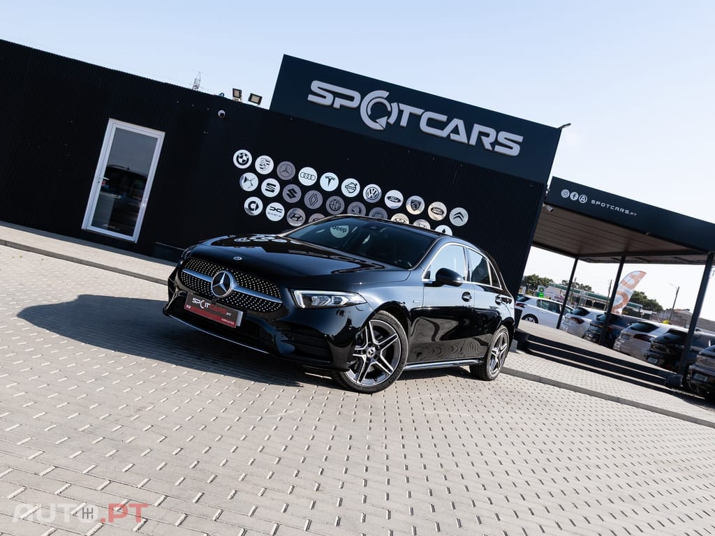 Mercedes-Benz A 250 e AMG Line