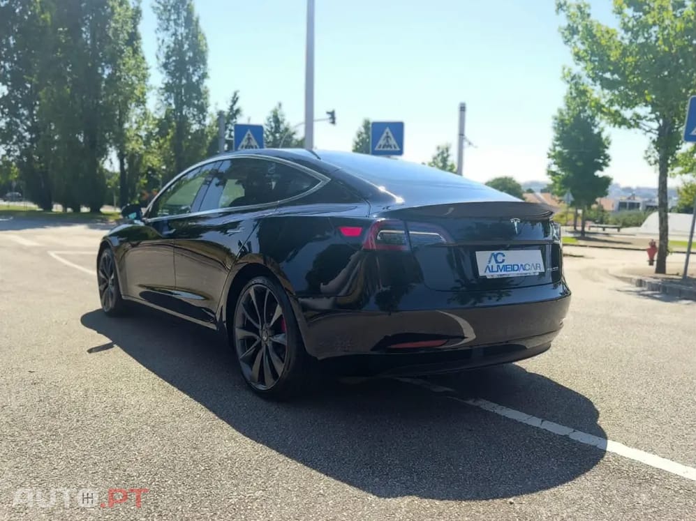 Tesla Model 3 Long Range AWD Dual Motor Performance