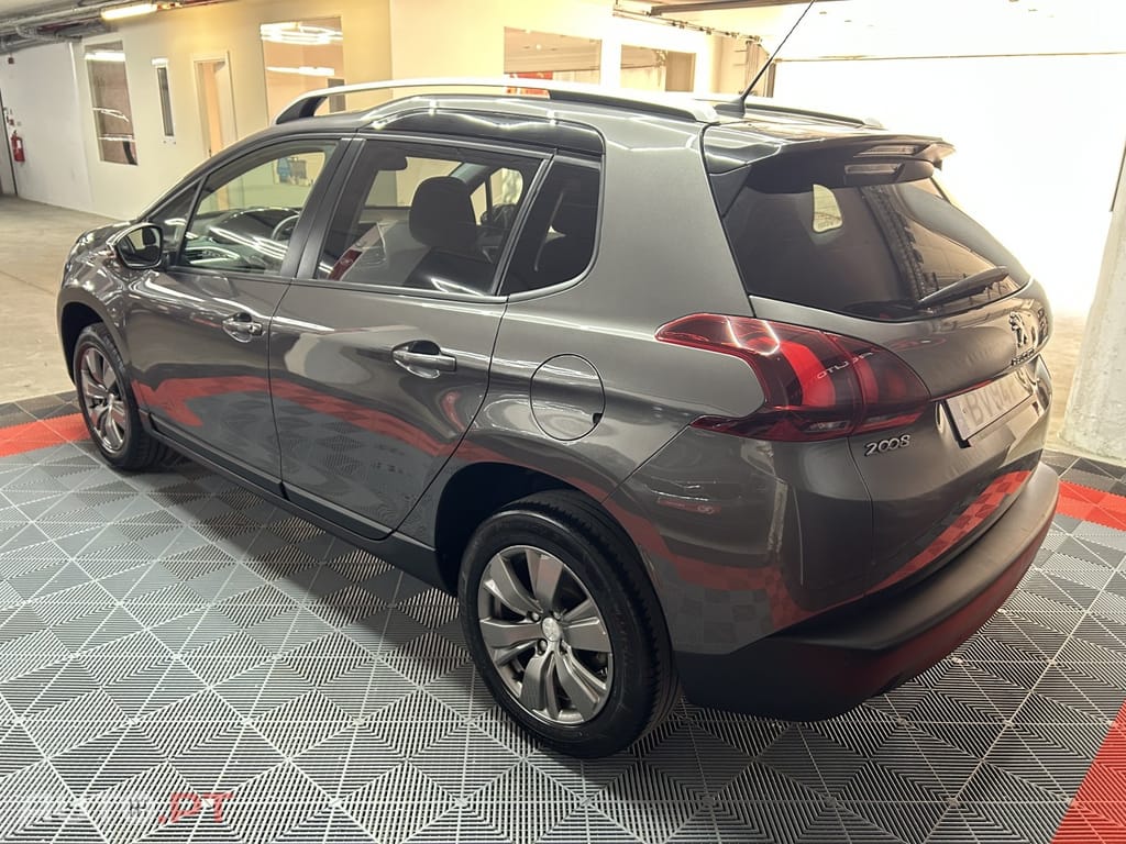 Peugeot 2008 1.2 PureTech Style