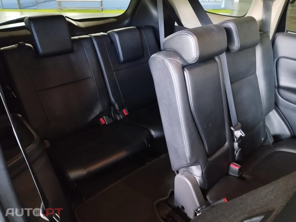 Mitsubishi Outlander 2.2 DI-D Instyle Navi