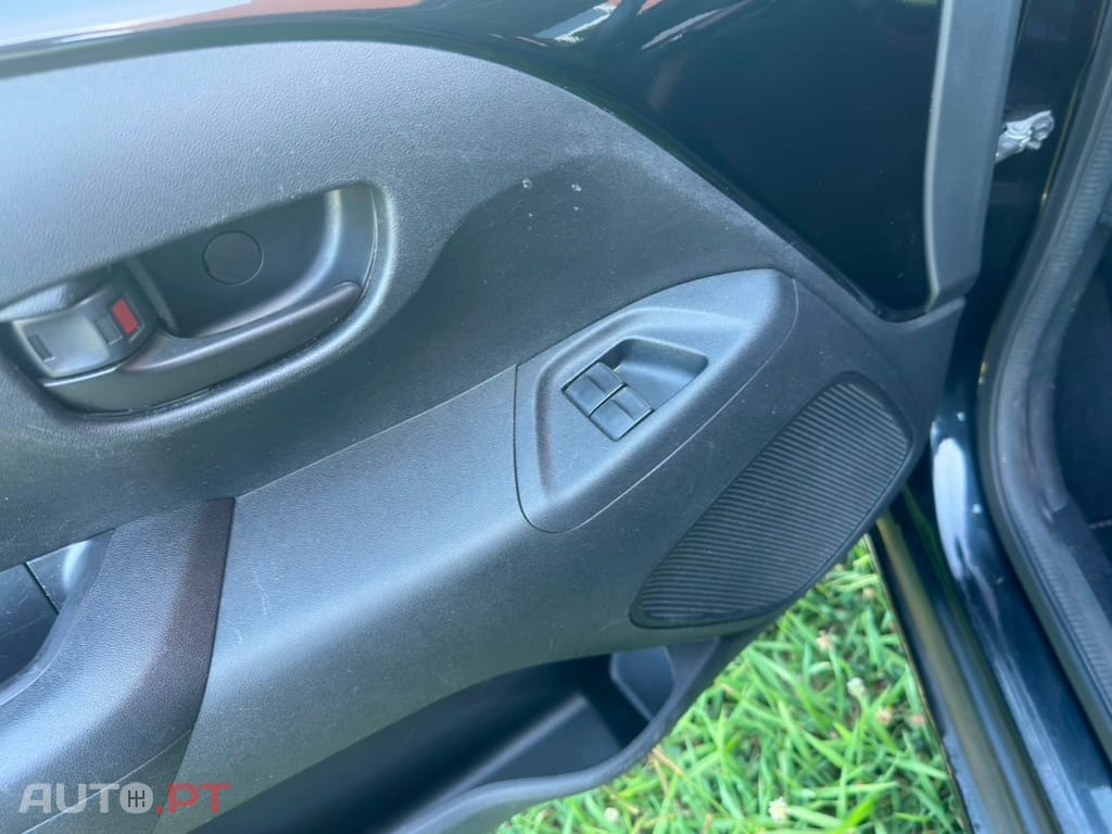 Peugeot 108 1.0 AUTOMÁTICO