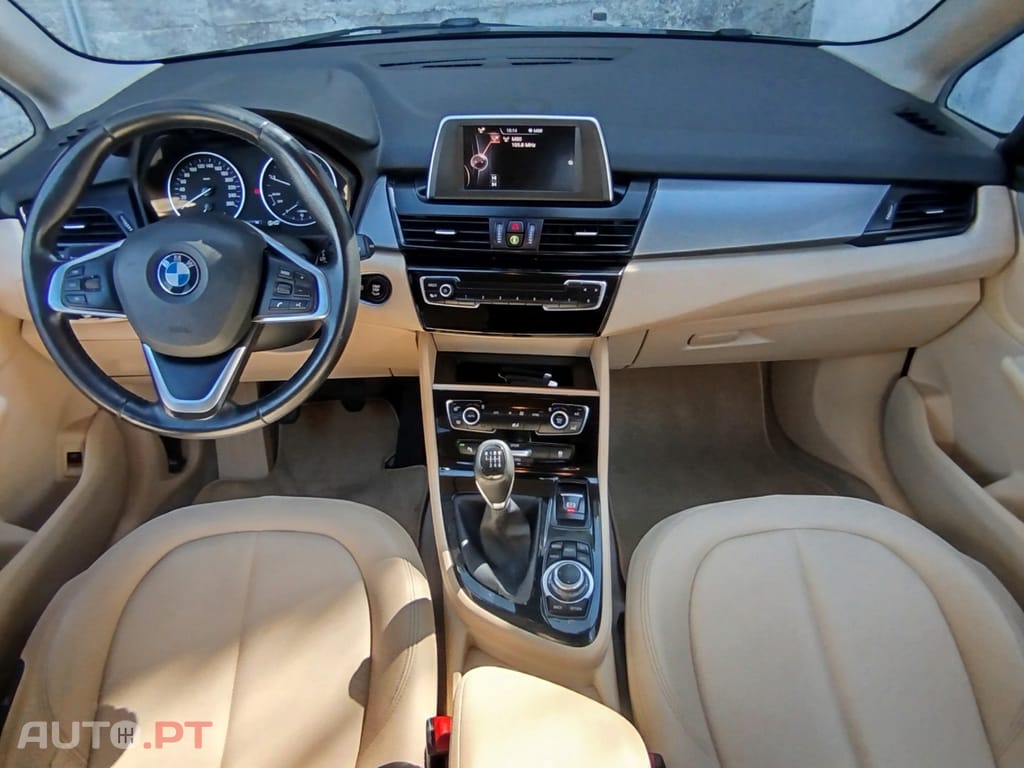 BMW 216 d Luxury Line