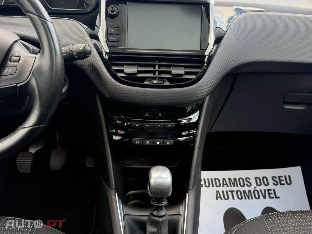 Peugeot 208 1.2 PureTech GT Line