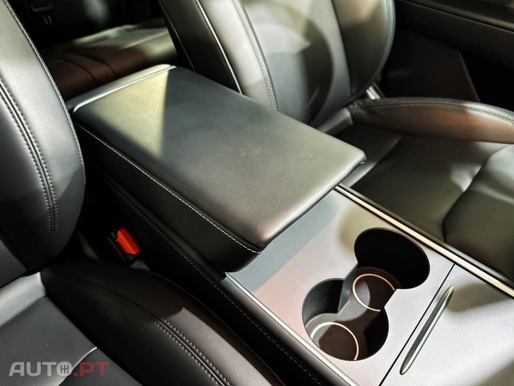 Tesla Model Y Long Range Dual Motor AWD
