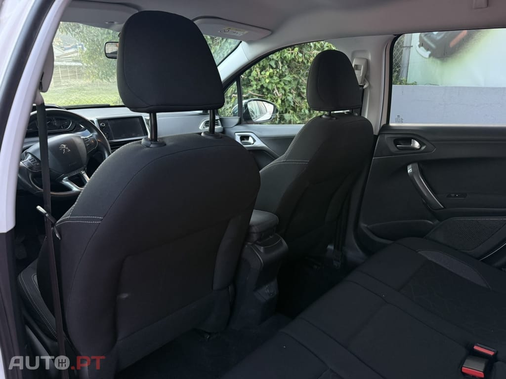 Peugeot 2008 1.2 PureTech Style