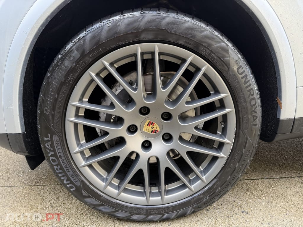 Porsche Cayenne Platinum Edition